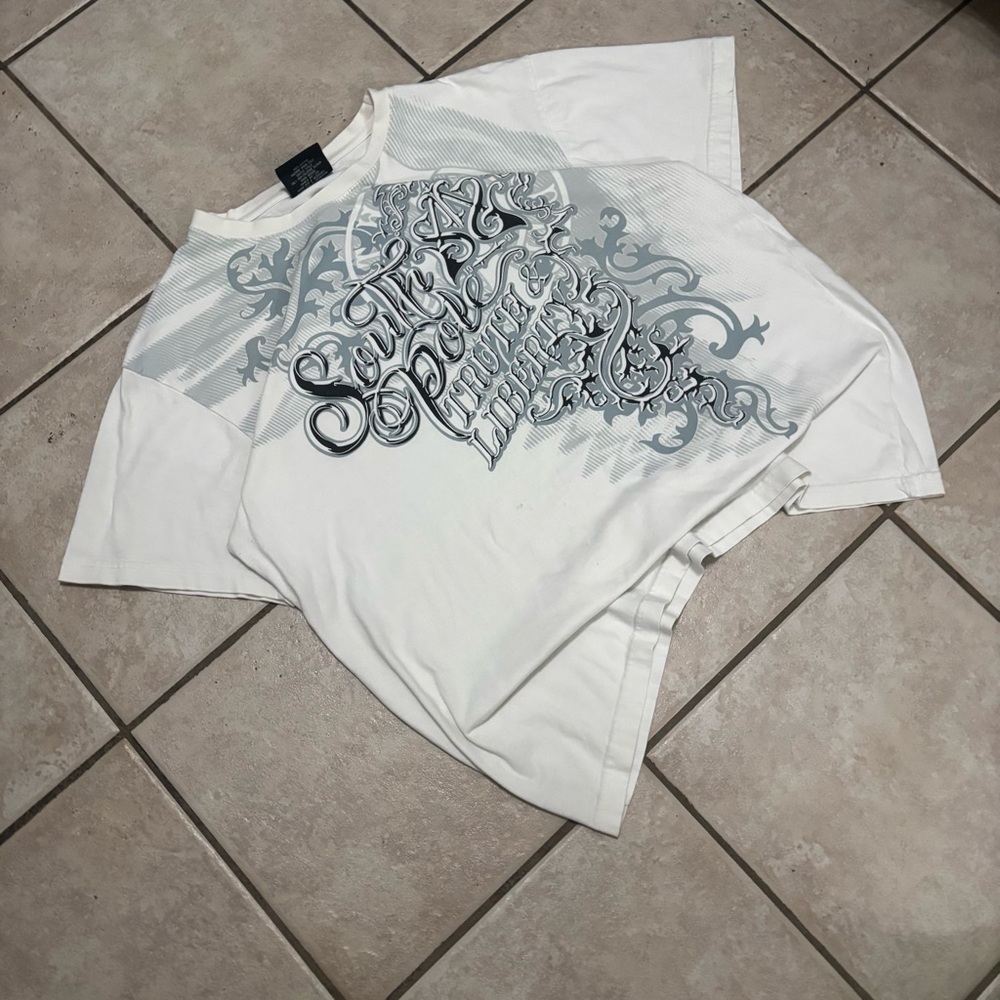 Vintage 2000s black and white Southpole y2k grunge skater streetwear tee